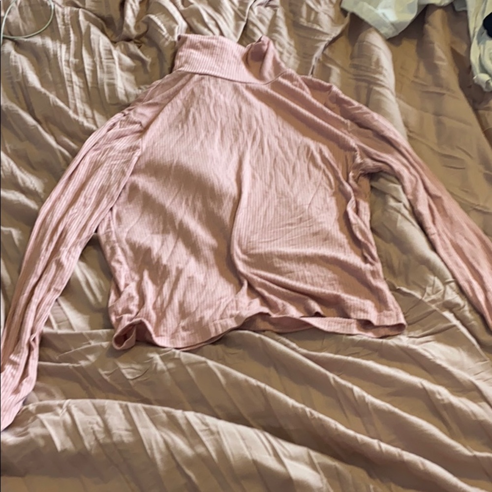 Pink Ribbed Turtle Neck - Picture 2 of 4